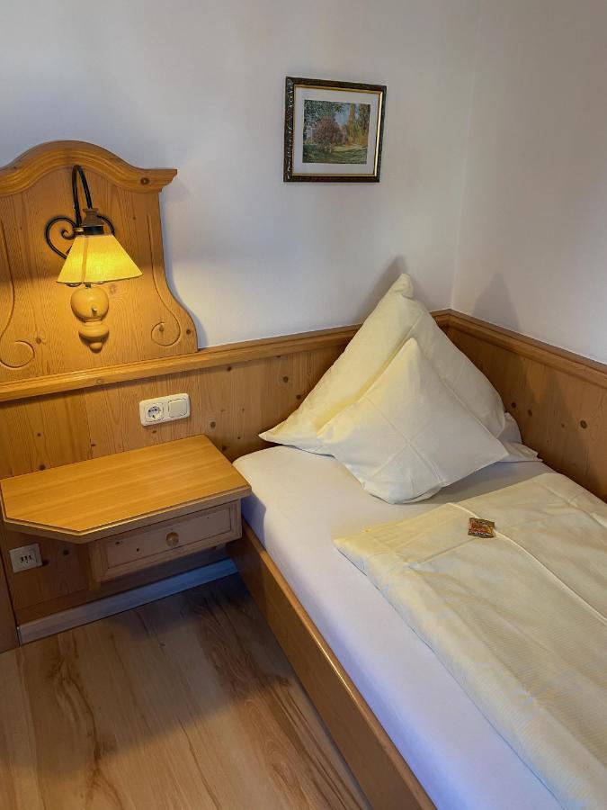 Hotel Lobmeyer Roding Eksteriør billede